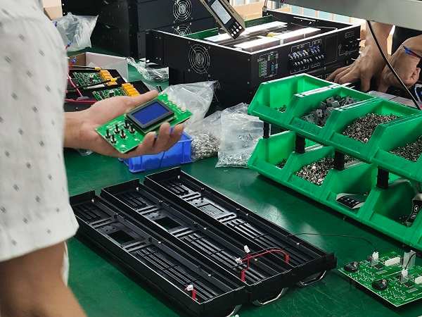 인버터 전원 공급 장치와 UPS 전원 공급 장치의 차이점은 무엇입니까?